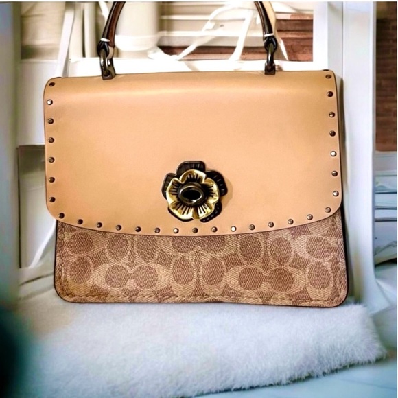 Coach Parker Top Handle In Signature Canvas with beautiful rose closure - Picture 7 of 17